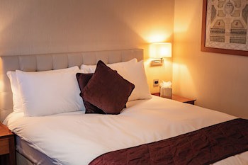 Red Lion Hotel, Hillingdon