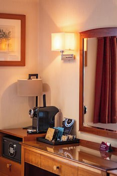 Red Lion Hotel, Hillingdon