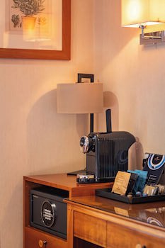Red Lion Hotel, Hillingdon