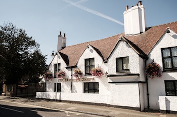 Red Lion Hotel, Hillingdon