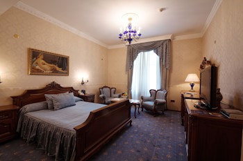 Grand Hotel London