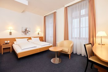 Central City Hotel Rochat