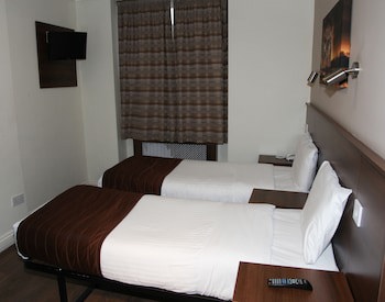 Ascot Hyde Park Hotel