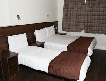 Ascot Hyde Park Hotel
