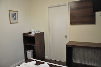 Ascot Hyde Park Hotel