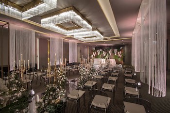 Epic Sana Marques Hotel