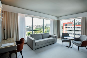 Epic Sana Marques Hotel
