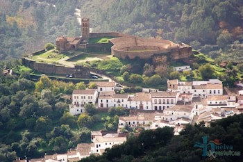 Hotel Posada De Valdezufre