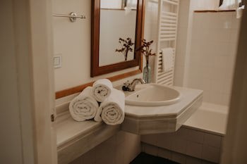 Hotel Posada De Valdezufre
