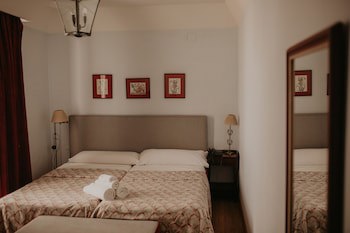 Hotel Posada De Valdezufre
