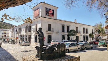 Hotel Posada De Valdezufre