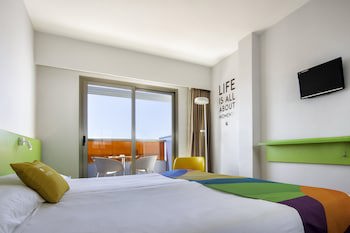 Paradise Park Fun Lifestyle Hotel