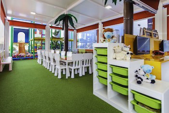 Paradise Park Fun Lifestyle Hotel