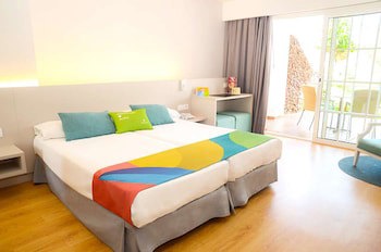 Paradise Park Fun Lifestyle Hotel