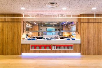 Paradise Park Fun Lifestyle Hotel