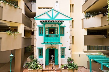 Paradise Park Fun Lifestyle Hotel