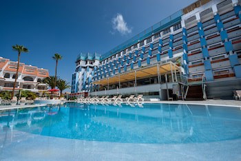 Paradise Park Fun Lifestyle Hotel
