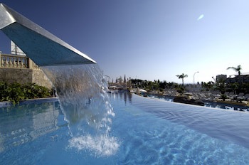Paradise Park Fun Lifestyle Hotel