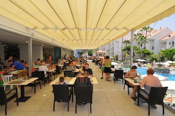 Paradise Park Fun Lifestyle Hotel