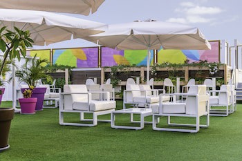 Paradise Park Fun Lifestyle Hotel