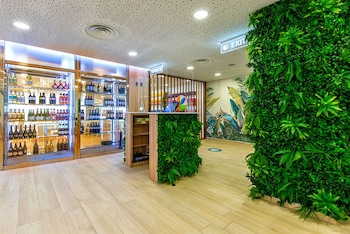 Paradise Park Fun Lifestyle Hotel