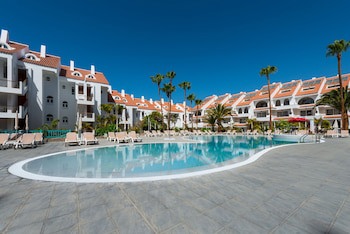 Paradise Park Fun Lifestyle Hotel