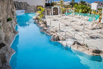 Paradise Park Fun Lifestyle Hotel