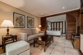 Paradise Park Fun Lifestyle Hotel