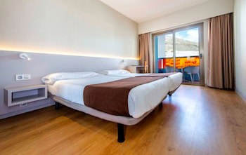 Paradise Park Fun Lifestyle Hotel