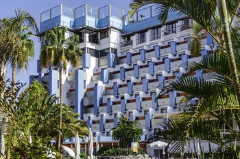 Paradise Park Fun Lifestyle Hotel