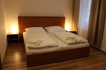 Gallery Hotel Sis