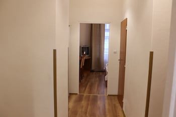 Gallery Hotel Sis