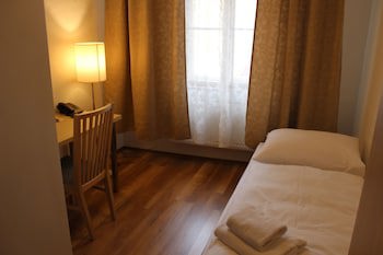 Gallery Hotel Sis