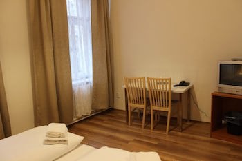 Gallery Hotel Sis
