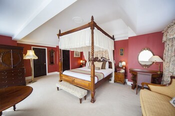 The Holt Hotel