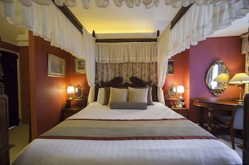 The Holt Hotel