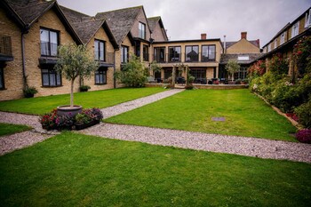 The Holt Hotel