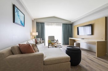 Crowne Plaza Resort Saipan, An IHG Hotel