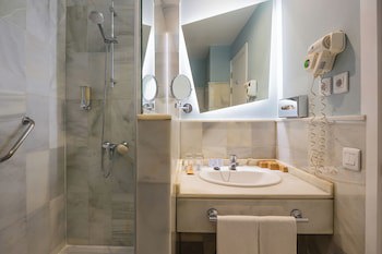 Atarazanas Malaga Boutique Hotel