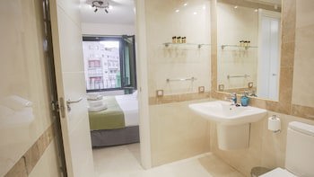 Atarazanas Malaga Boutique Hotel