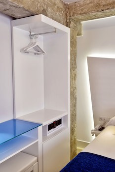 Atarazanas Malaga Boutique Hotel