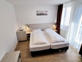 Adler Hotel Frankfurt fotoğrafı
