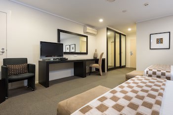 Hotel On Devonport