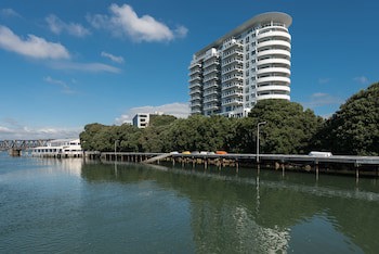 Hotel On Devonport