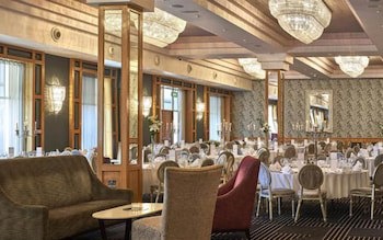 Garryvoe Hotel