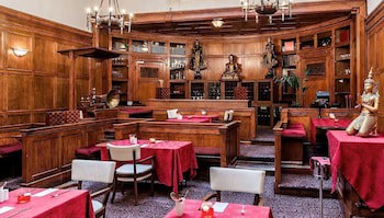 Courthouse Hotel