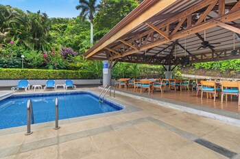 Bahia Pez Vela Resort