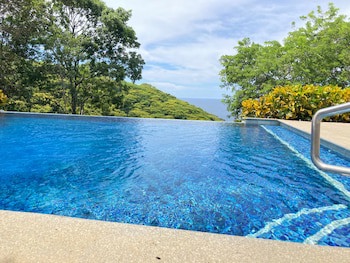 Bahia Pez Vela Resort