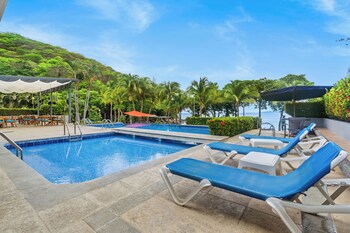 Bahia Pez Vela Resort