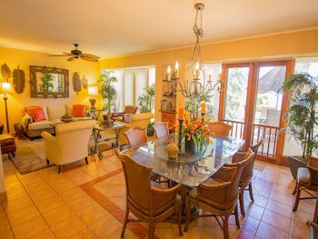Bahia Pez Vela Resort